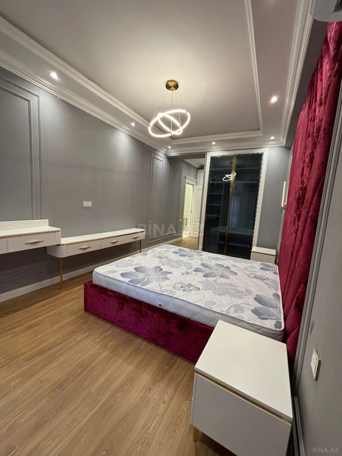 Kirayə verilir 3 otaqlı mənzil 140 m²