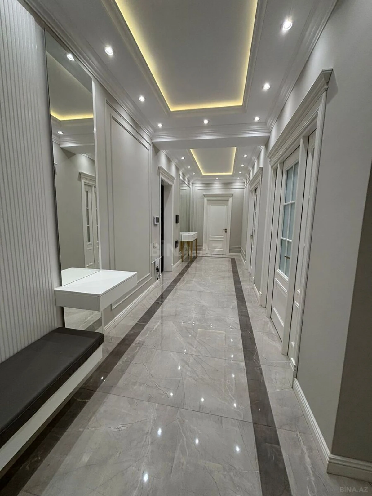 Kirayə verilir 3 otaqlı mənzil 140 m²