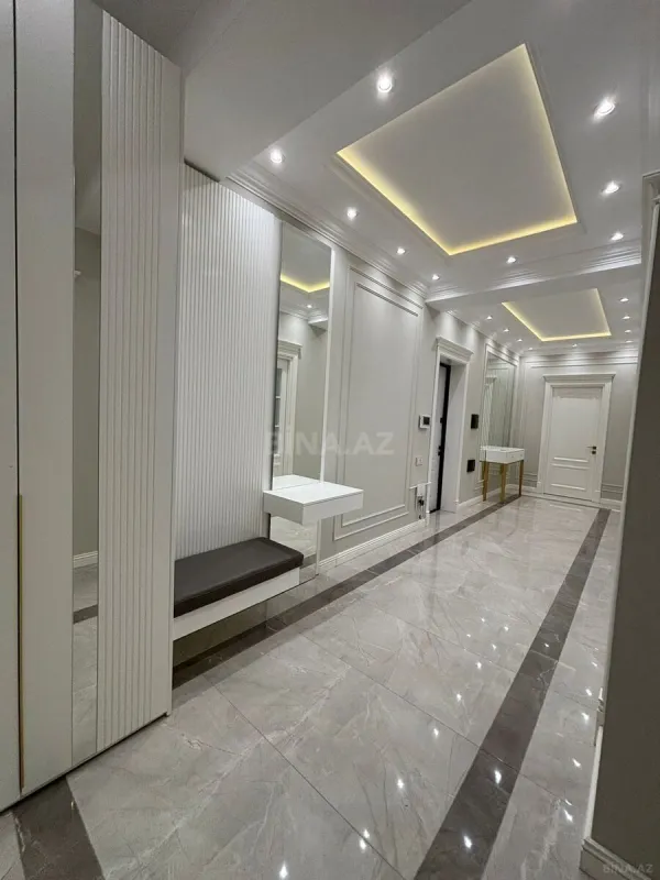 Kirayə verilir 3 otaqlı mənzil 140 m²