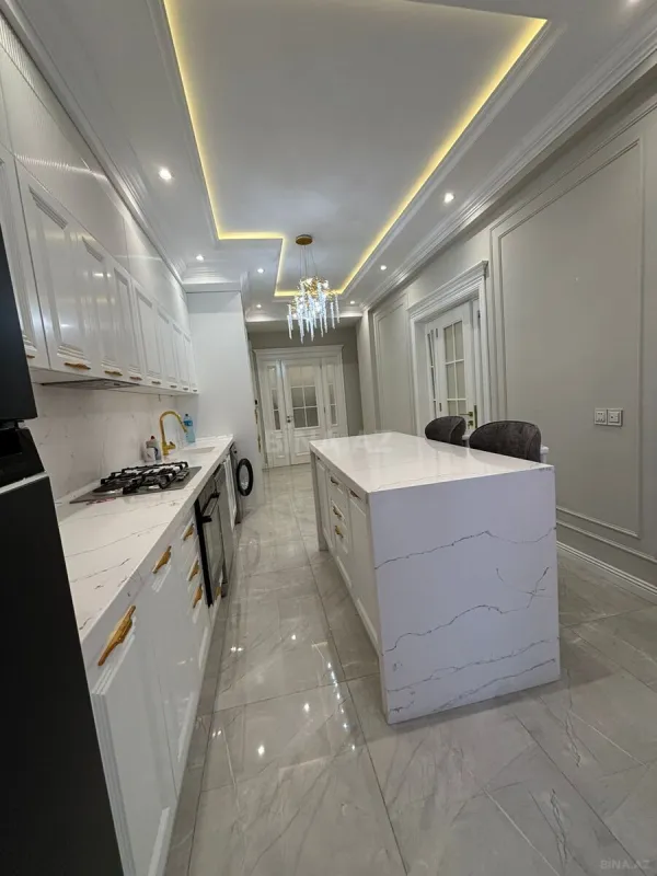 Kirayə verilir 3 otaqlı mənzil 140 m²