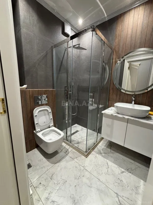 Kirayə verilir 3 otaqlı mənzil 140 m²