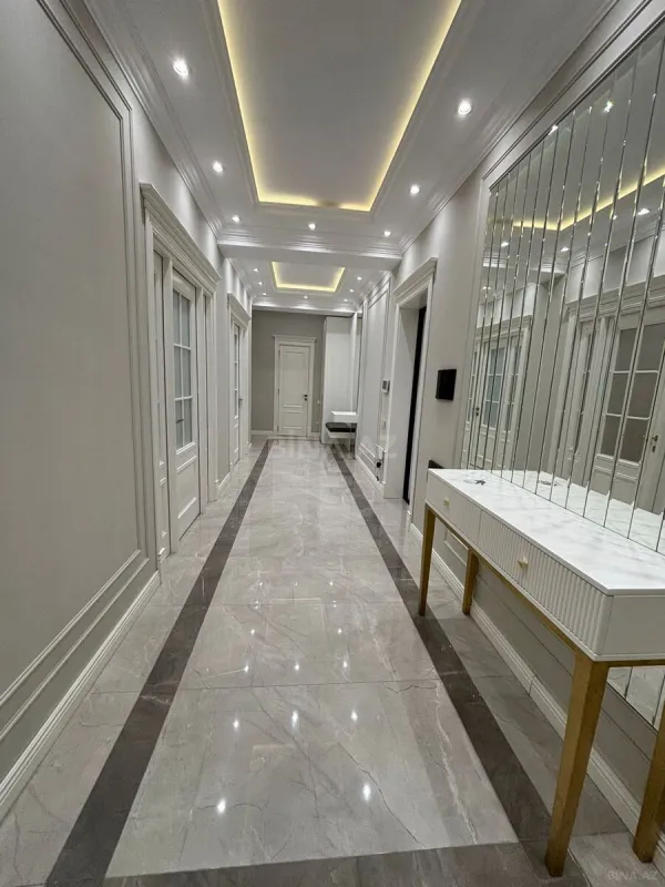 Kirayə verilir 3 otaqlı mənzil 140 m²