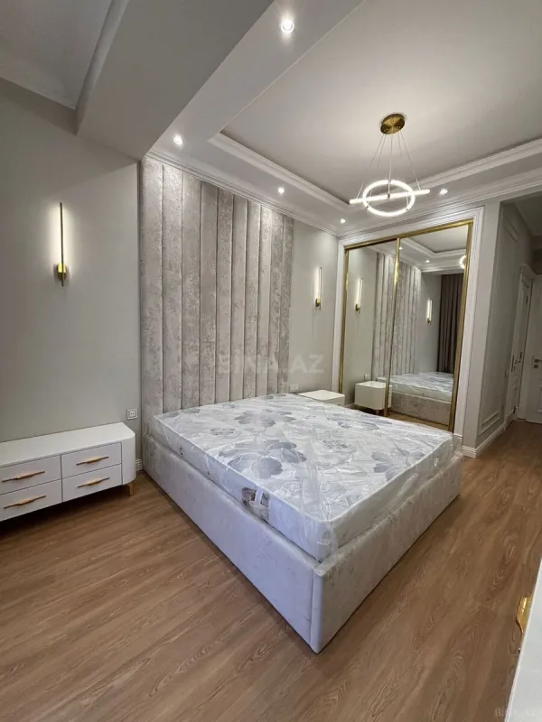 Kirayə verilir 3 otaqlı mənzil 140 m²