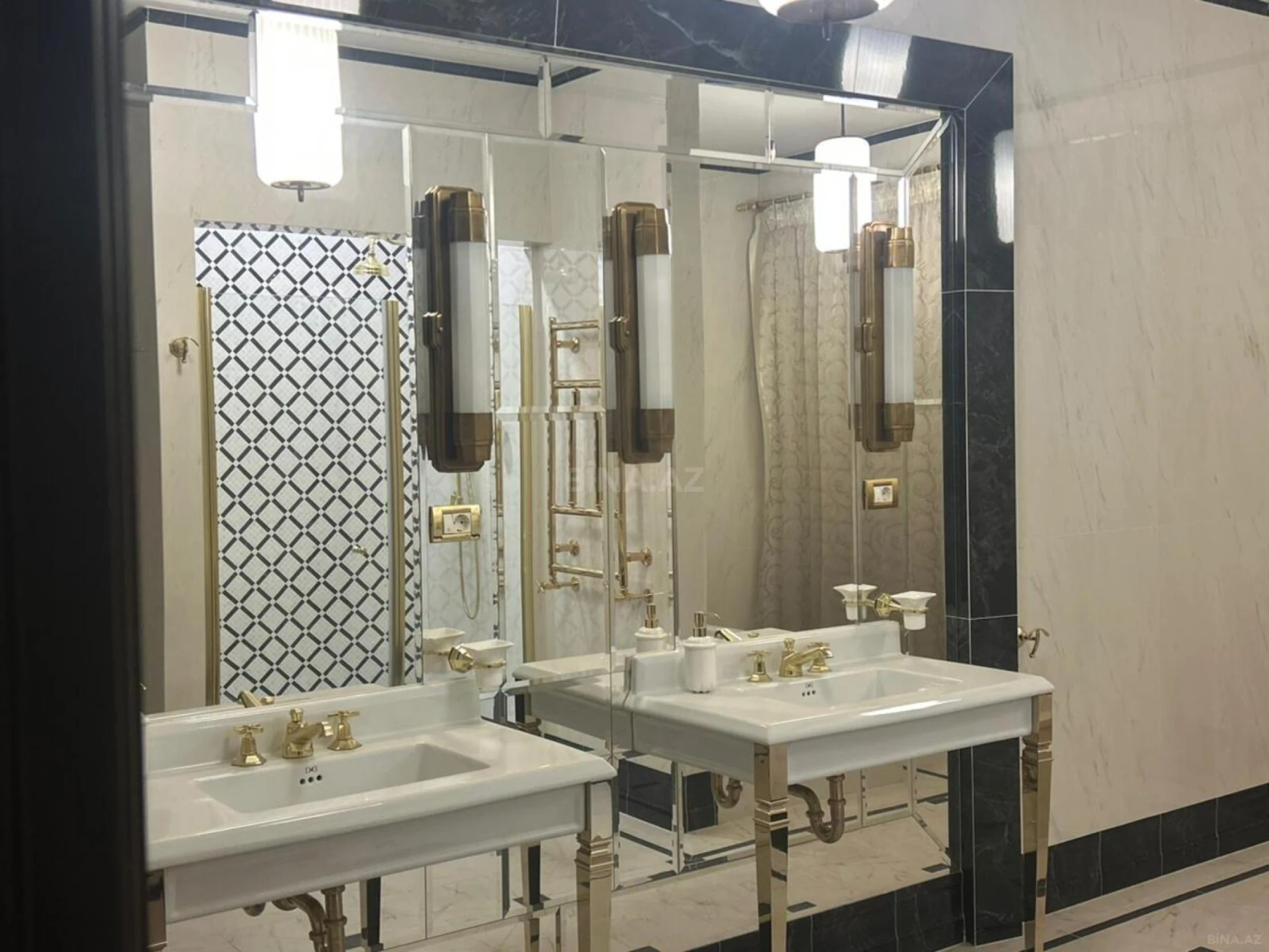 Kirayə verilir 8 otaqlı mənzil 500 m²