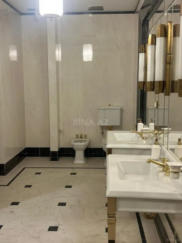 Kirayə verilir 8 otaqlı mənzil 500 m²