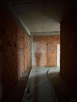 Satılır 4 otaqlı mənzil 187 m²