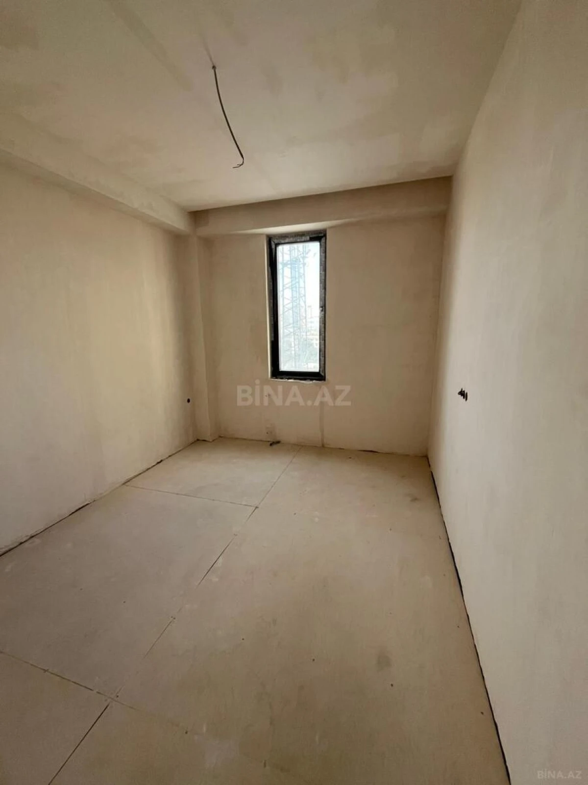 Satılır 2 otaqlı mənzil 82 m²