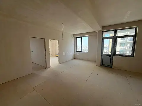Satılır 2 otaqlı mənzil 82 m²