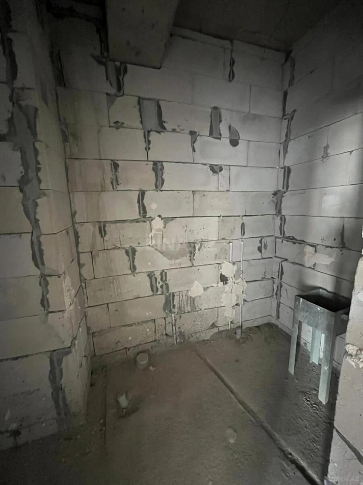 Satılır 2 otaqlı mənzil 82 m²