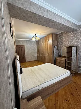Kirayə verilir 3 otaqlı mənzil 120 m²