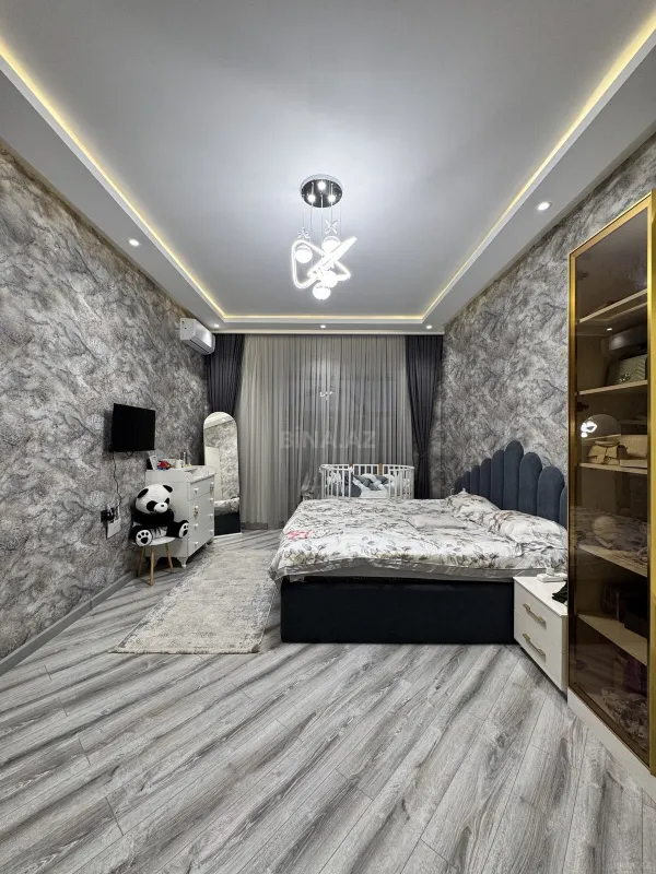 Satılır 5 otaqlı həyət evi 210 m²