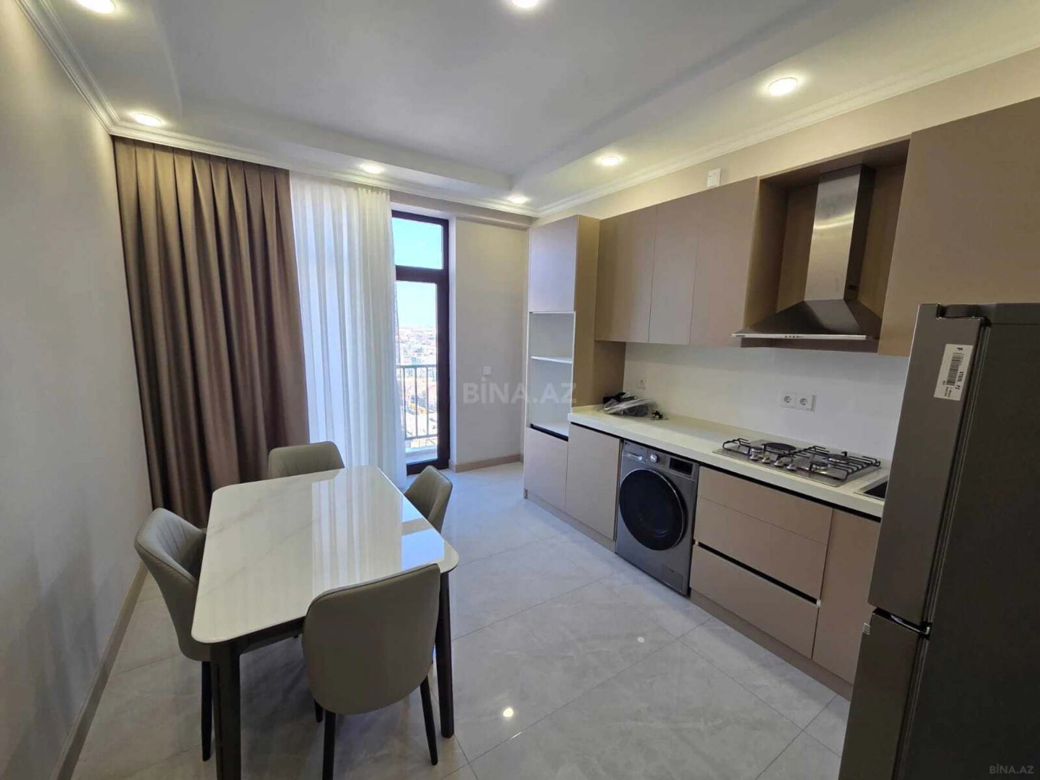 Kirayə verilir 2 otaqlı mənzil 80 m²