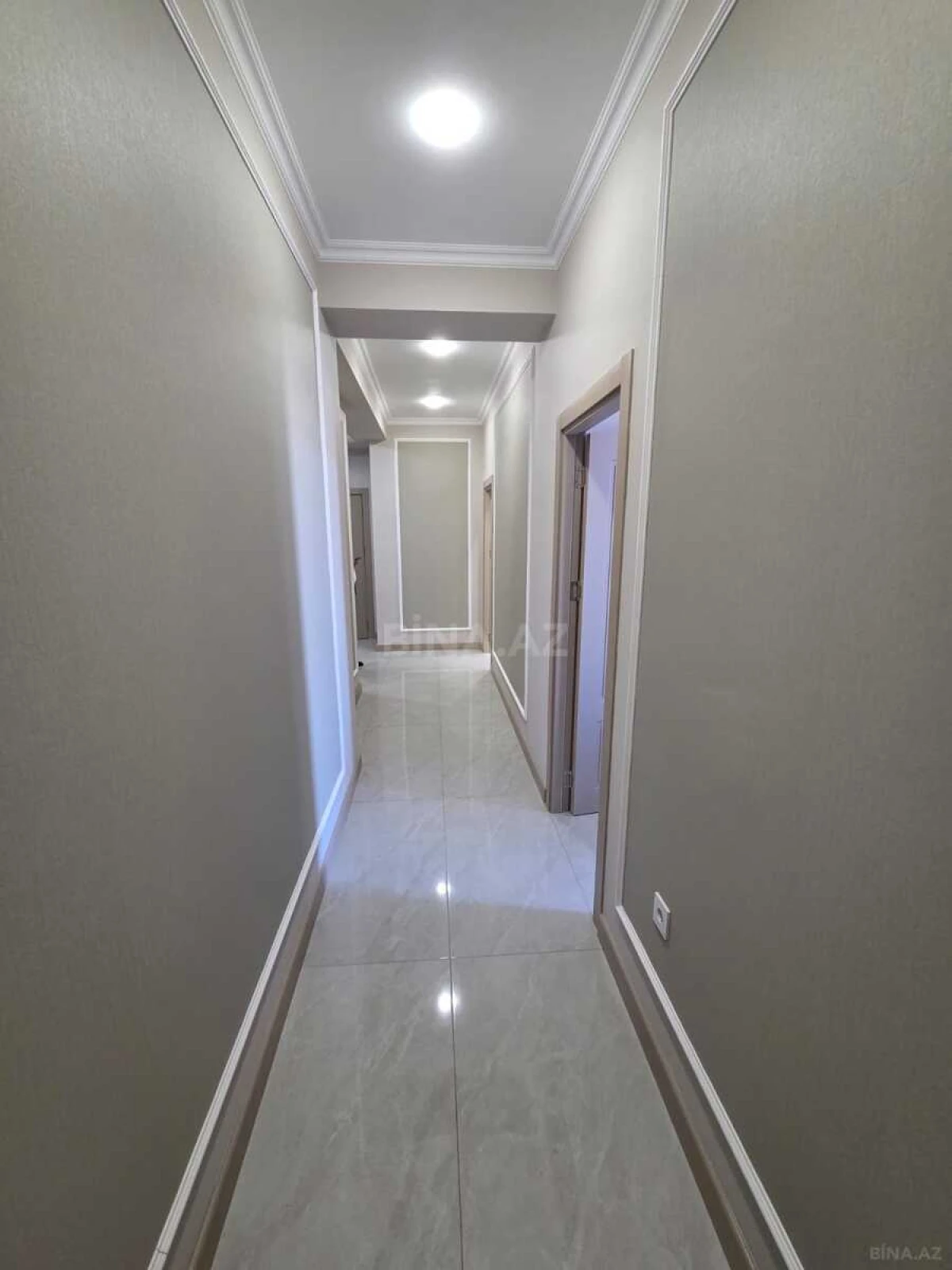 Kirayə verilir 2 otaqlı mənzil 80 m²