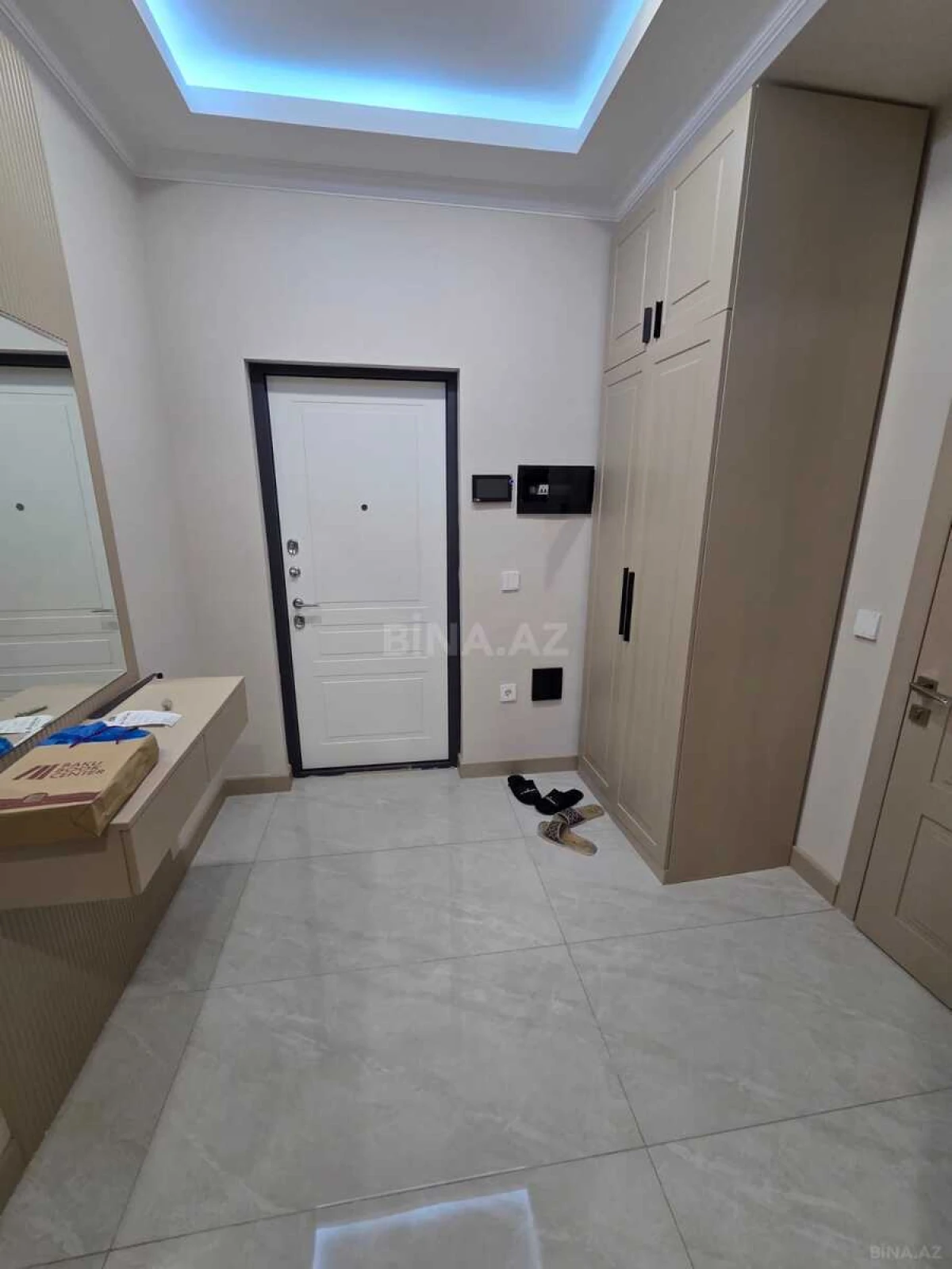 Kirayə verilir 2 otaqlı mənzil 80 m²