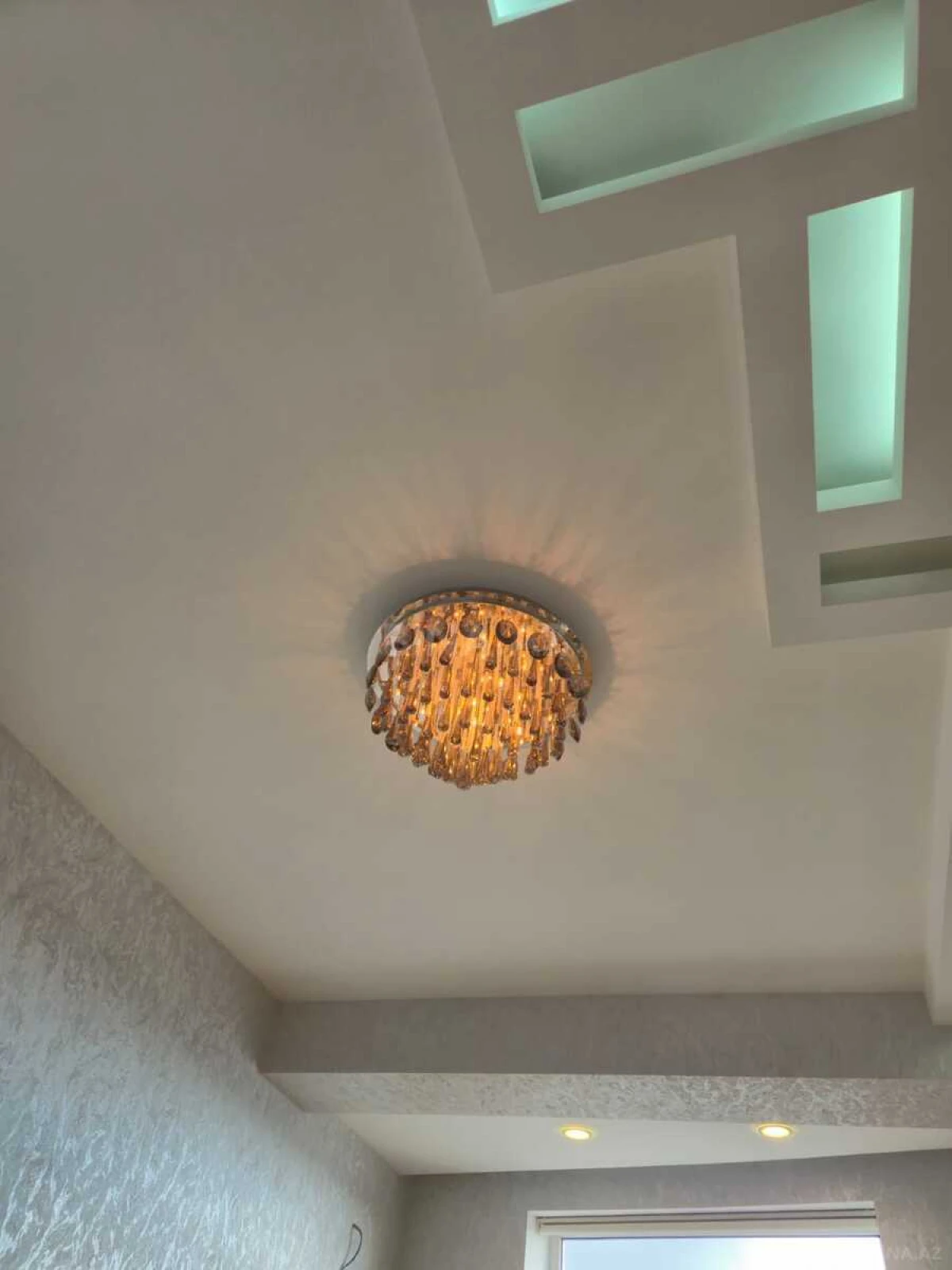 Satılır 3 otaqlı mənzil 120 m²