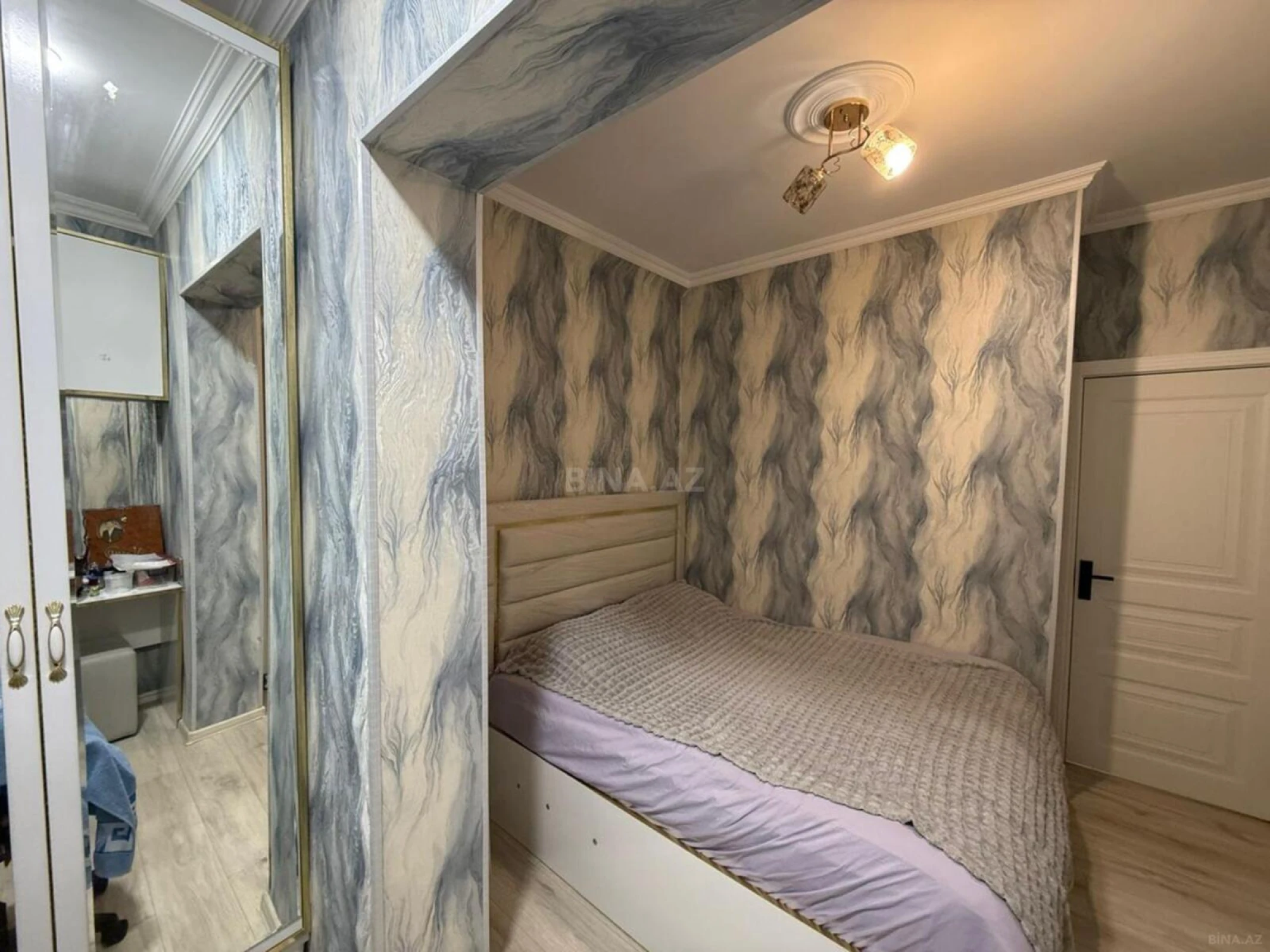 Satılır 2 otaqlı mənzil 47 m²