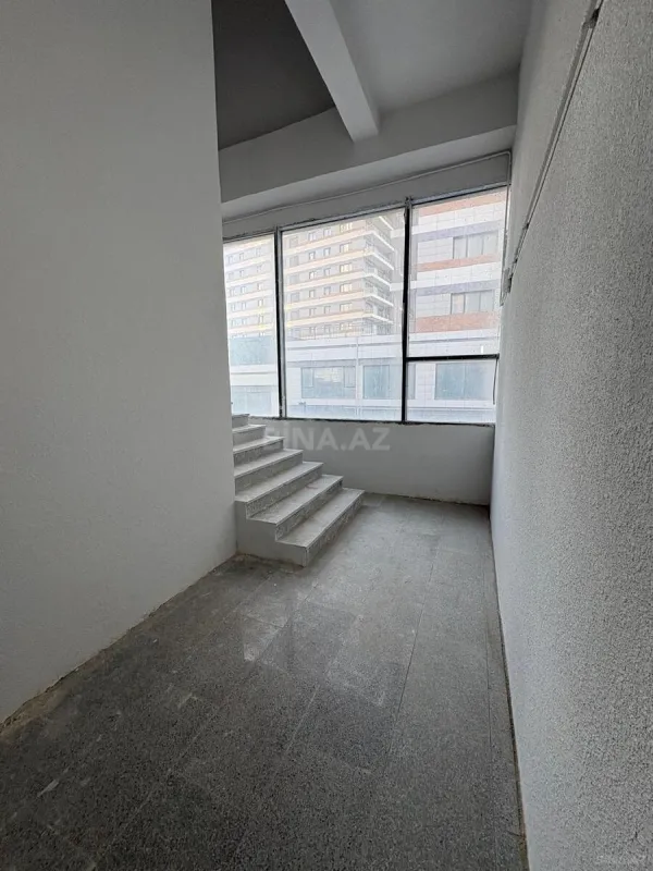 Satılır obyekt 1120 m²