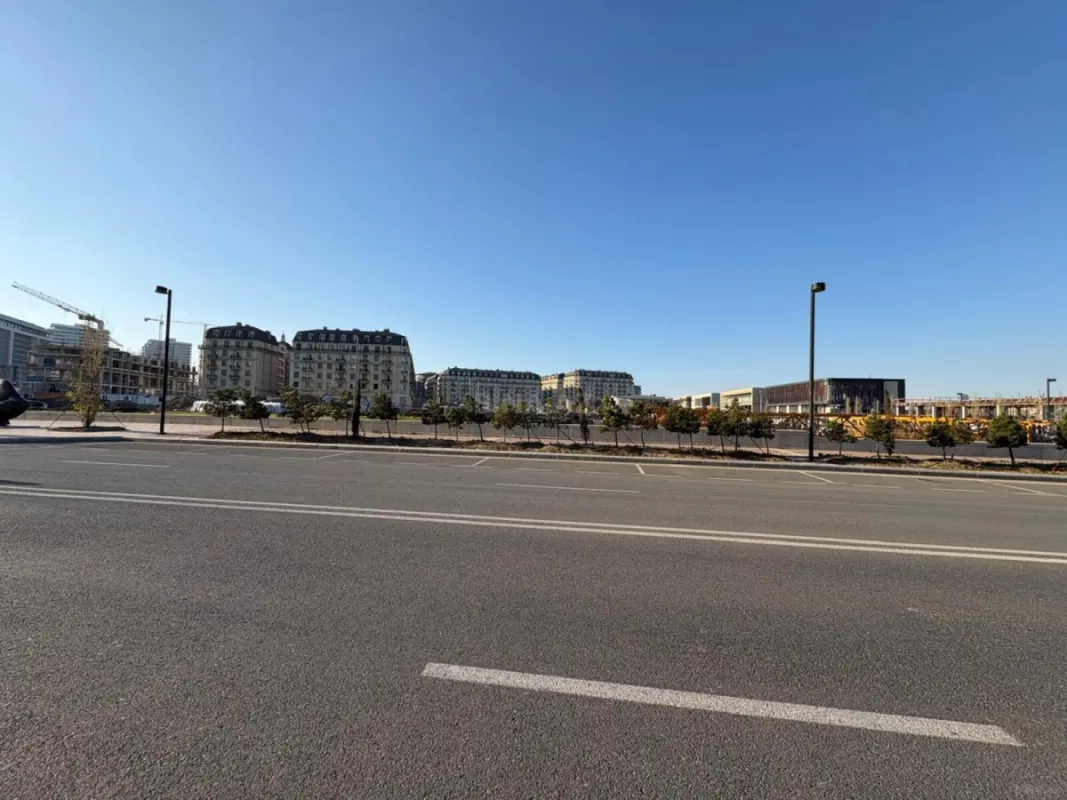 Satılır obyekt 1120 m²