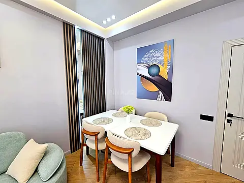 Satılır 2 otaqlı mənzil 55 m²