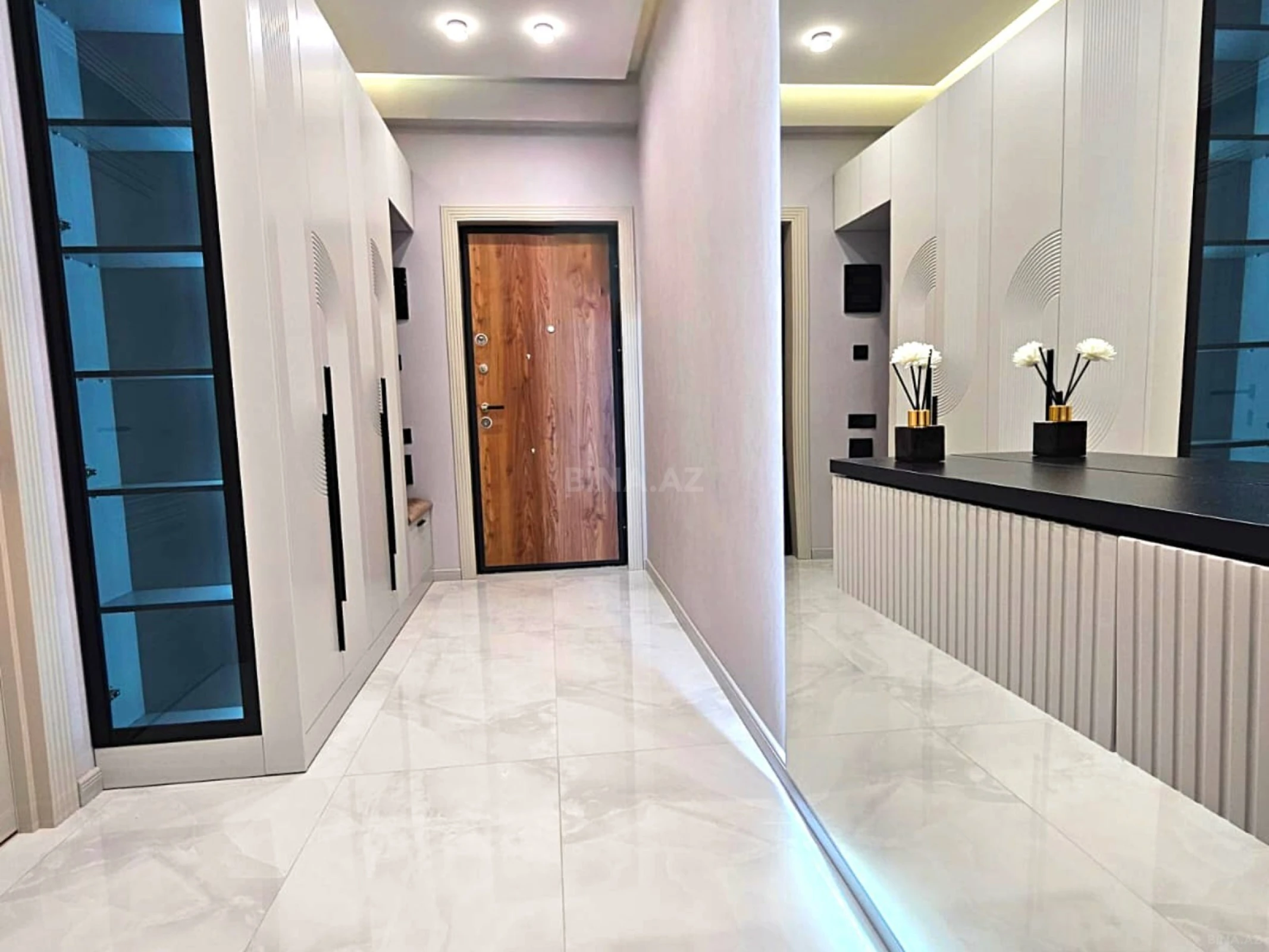 Satılır 2 otaqlı mənzil 55 m²
