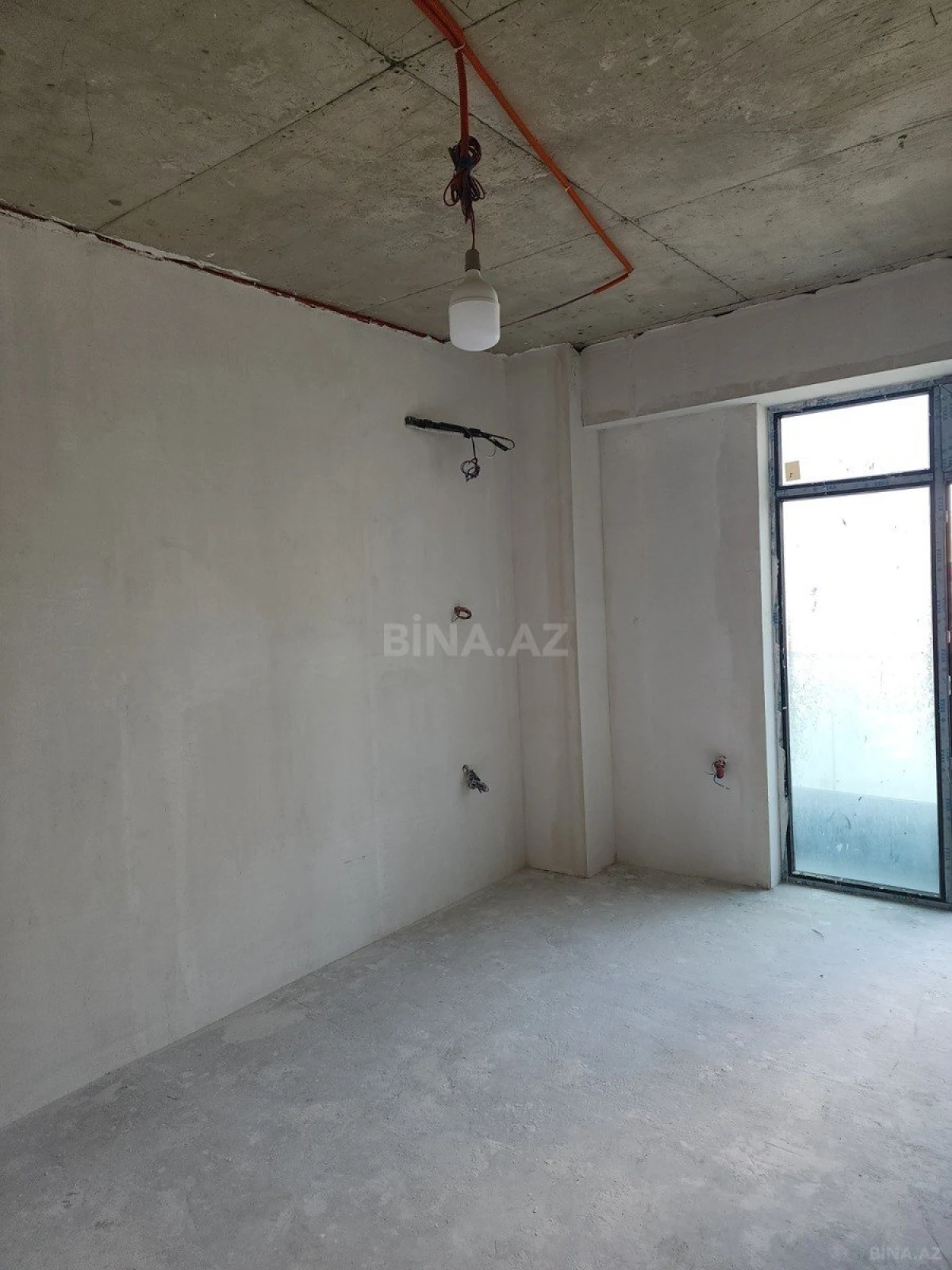 Satılır 3 otaqlı mənzil 150 m²