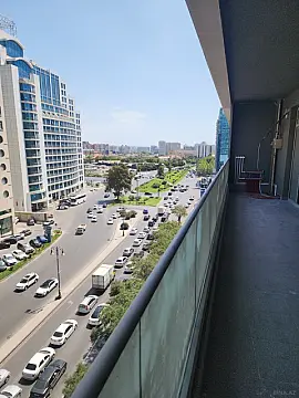 Satılır 3 otaqlı mənzil 150 m²