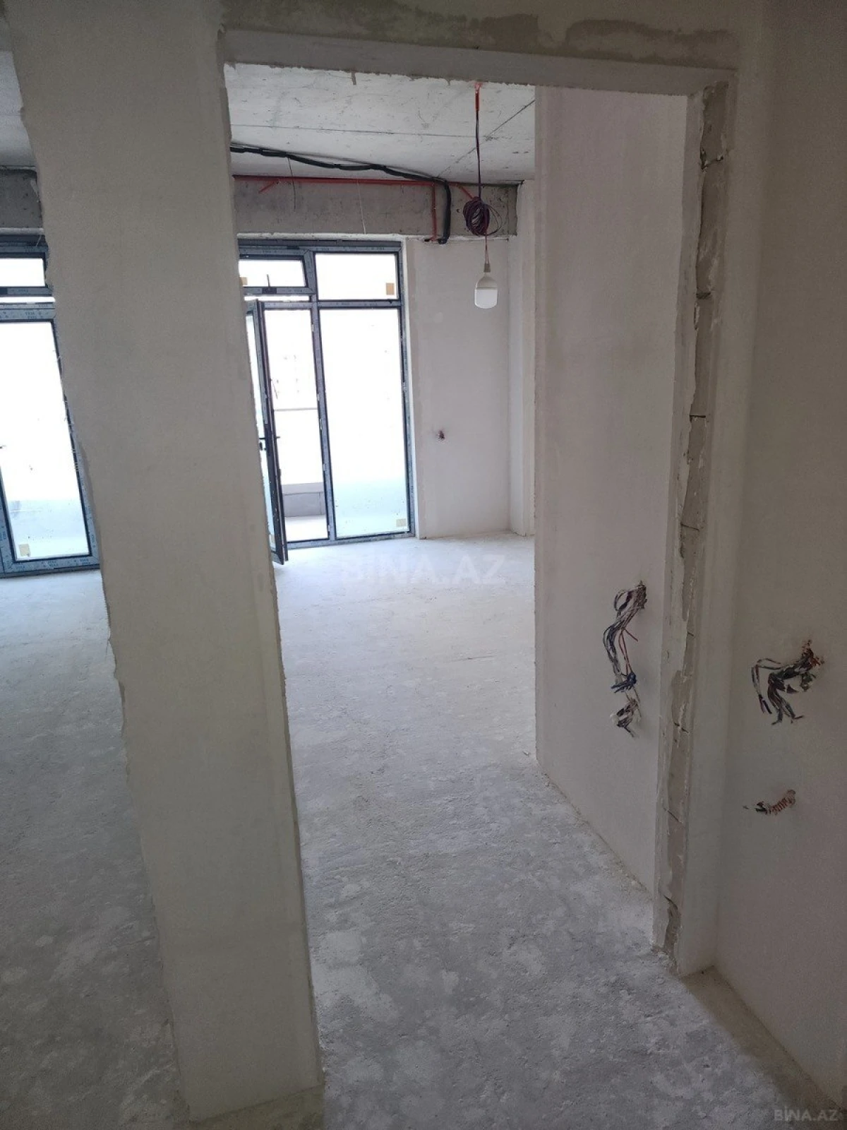 Satılır 3 otaqlı mənzil 150 m²