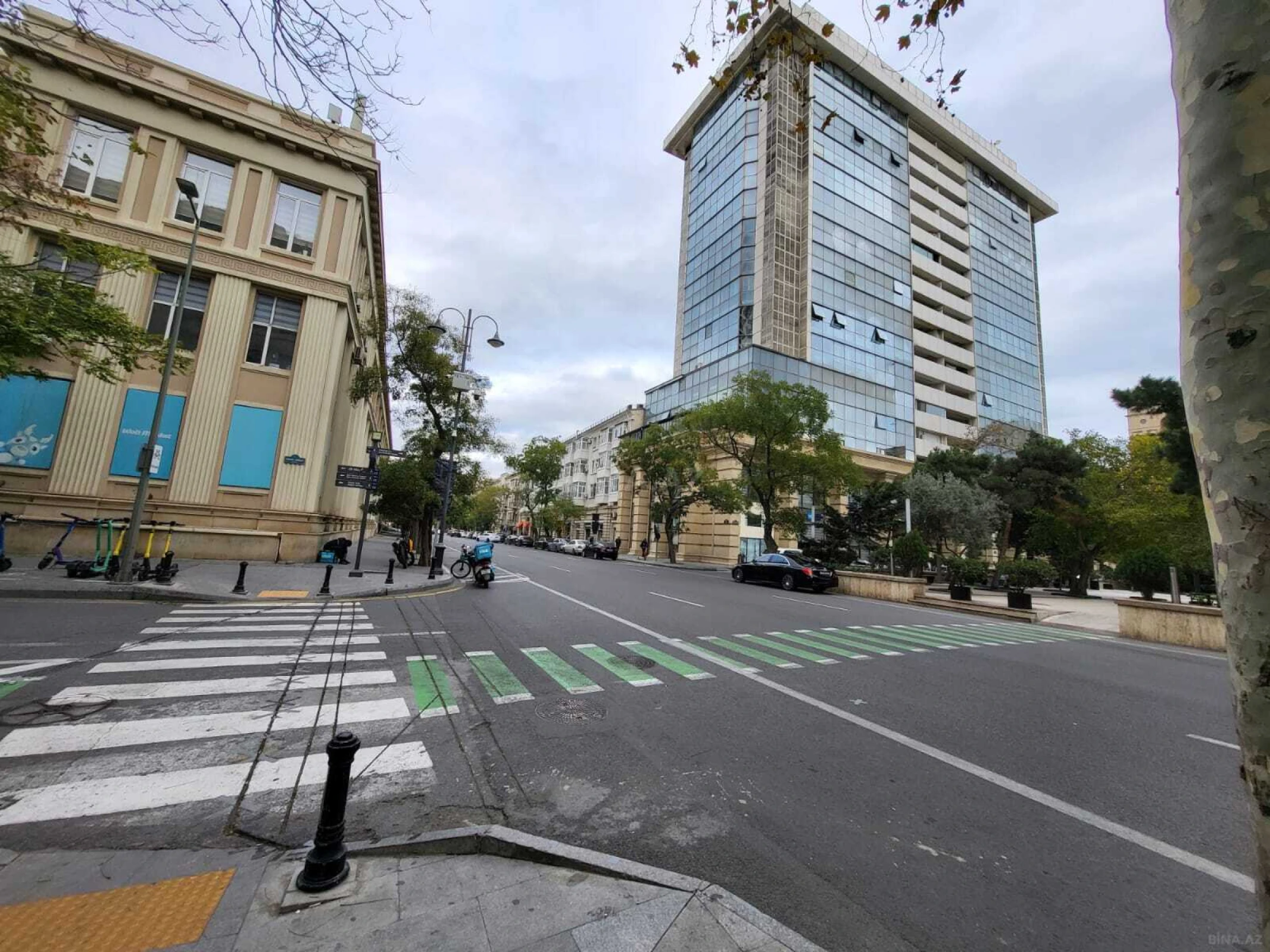 Satılır obyekt 200 m²