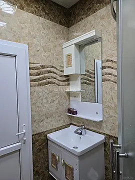 Kirayə verilir 2 otaqlı mənzil 50 m²
