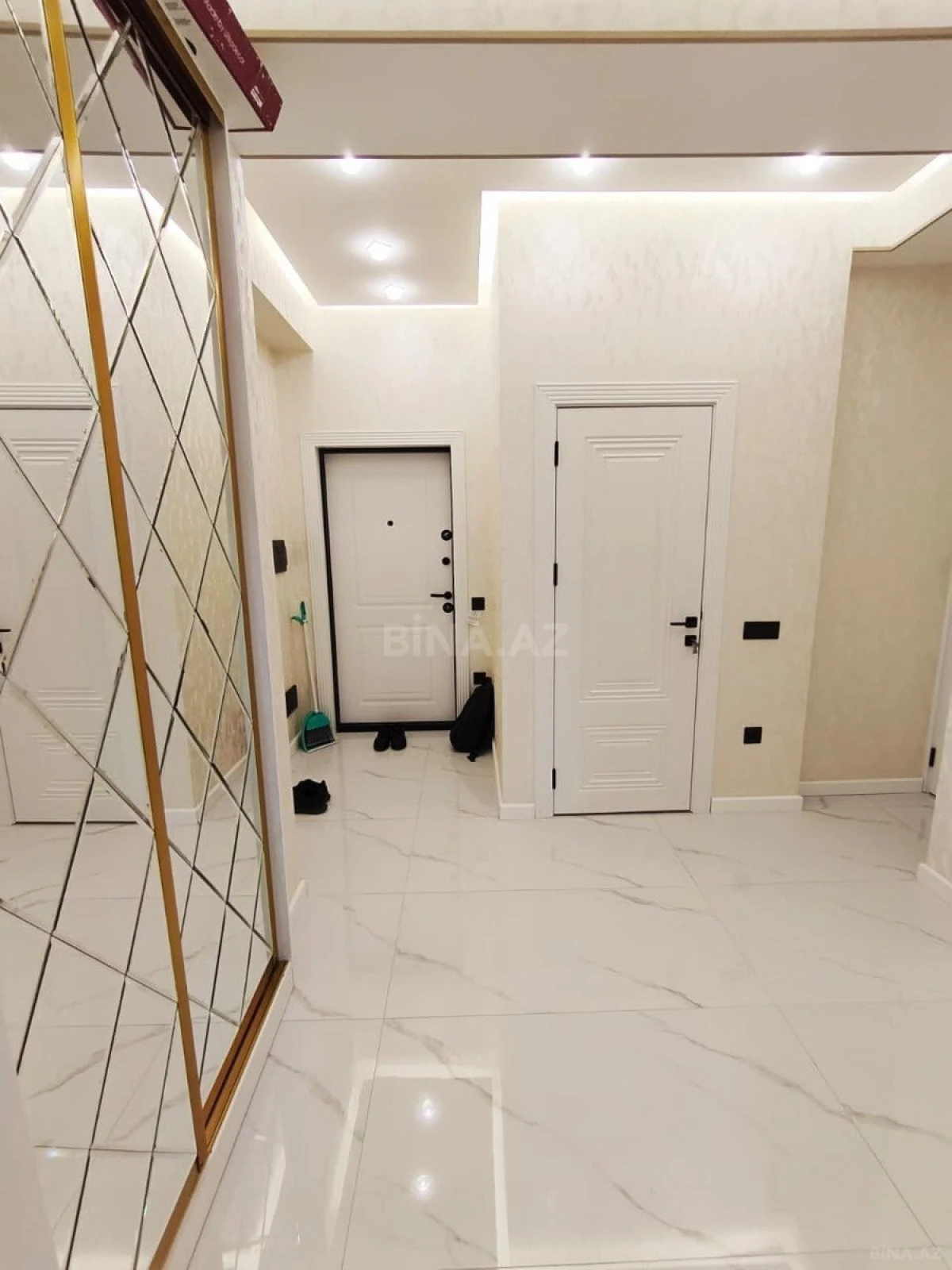 Satılır 3 otaqlı mənzil 90 m²