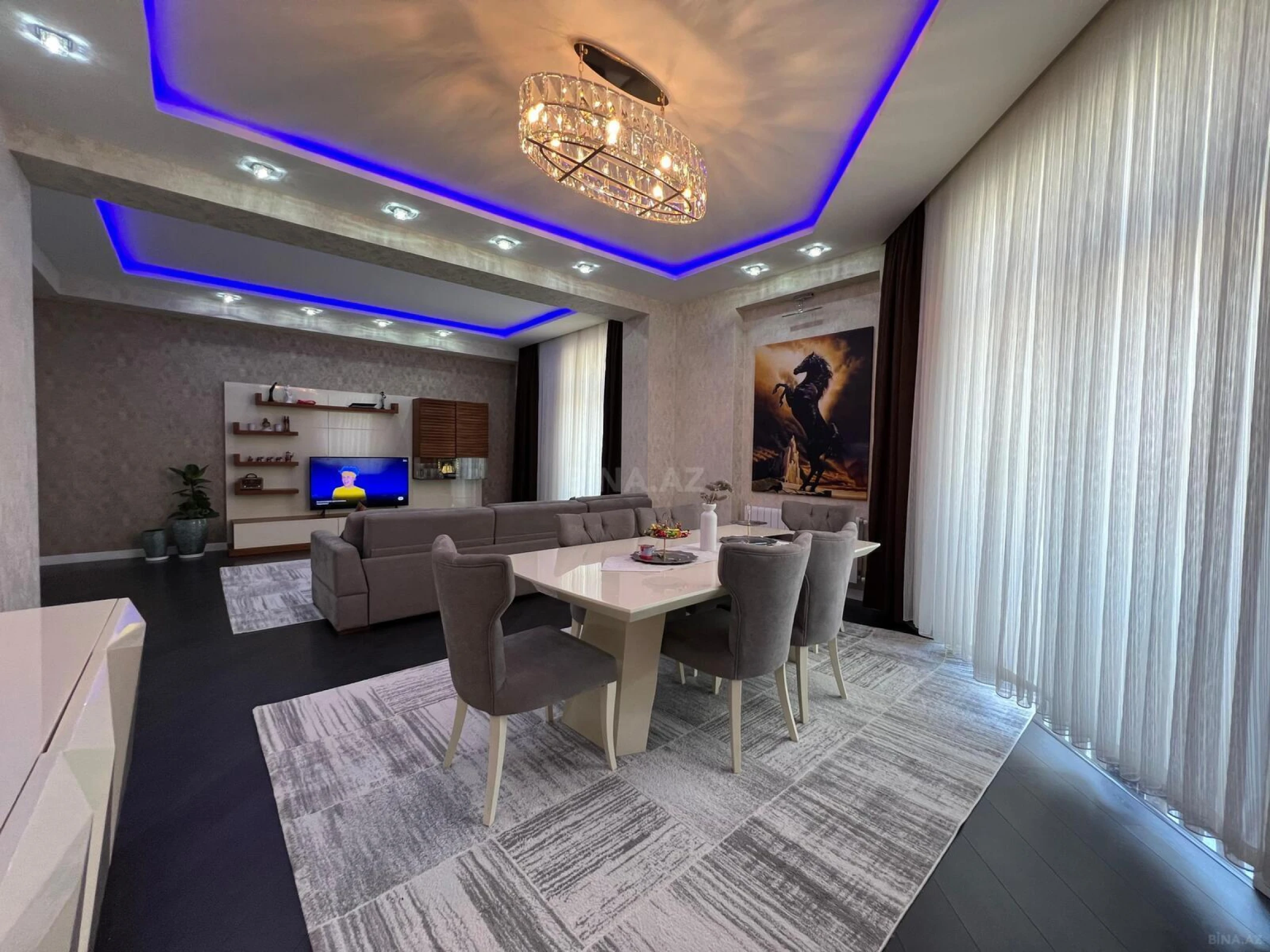 Kirayə verilir 3 otaqlı mənzil 155 m²