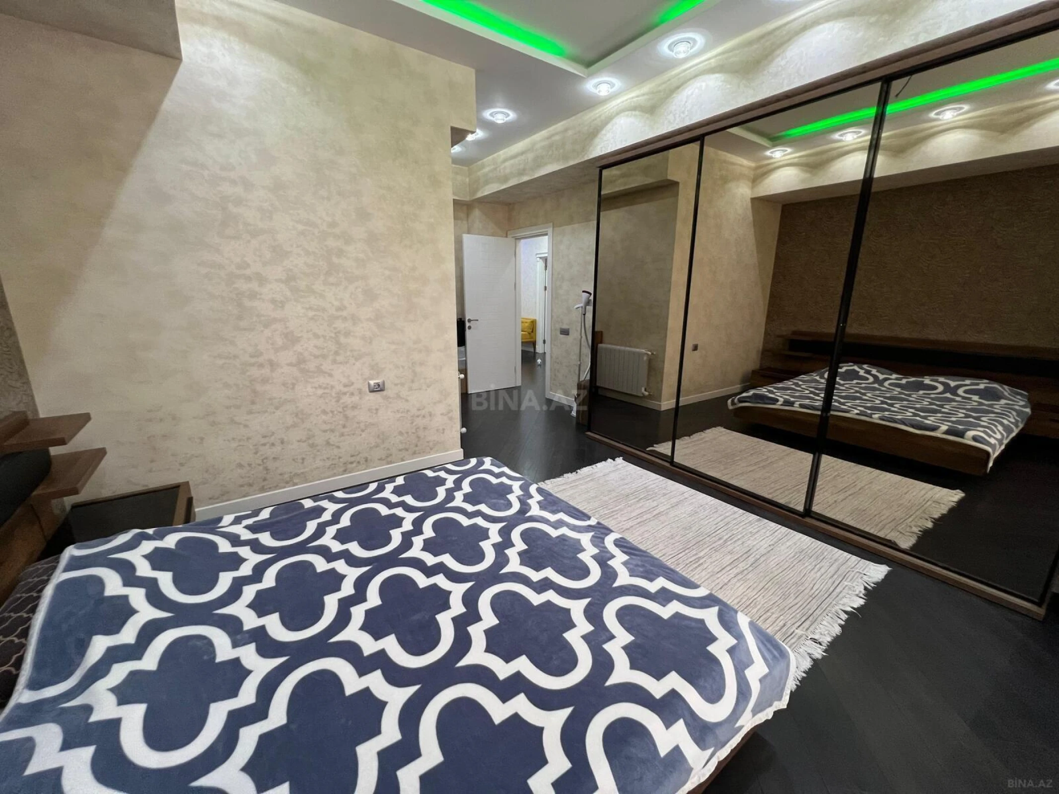 Kirayə verilir 3 otaqlı mənzil 155 m²
