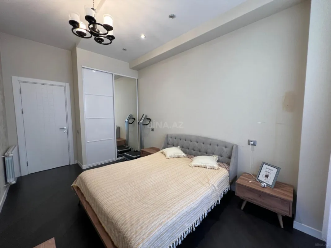 Kirayə verilir 3 otaqlı mənzil 155 m²