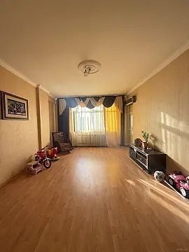 Satılır 3 otaqlı mənzil 150 m²