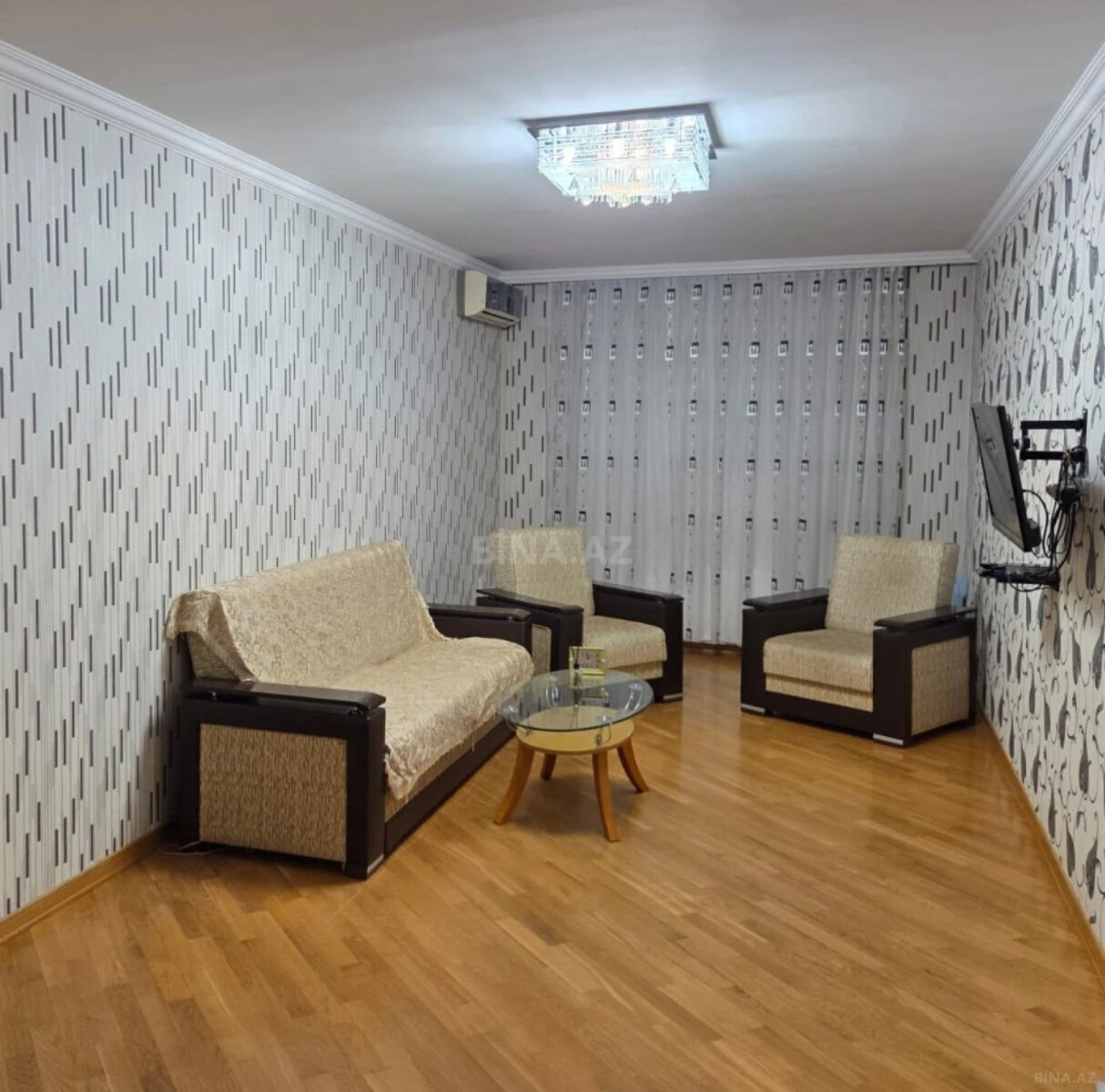 Kirayə verilir 2 otaqlı mənzil 100 m²