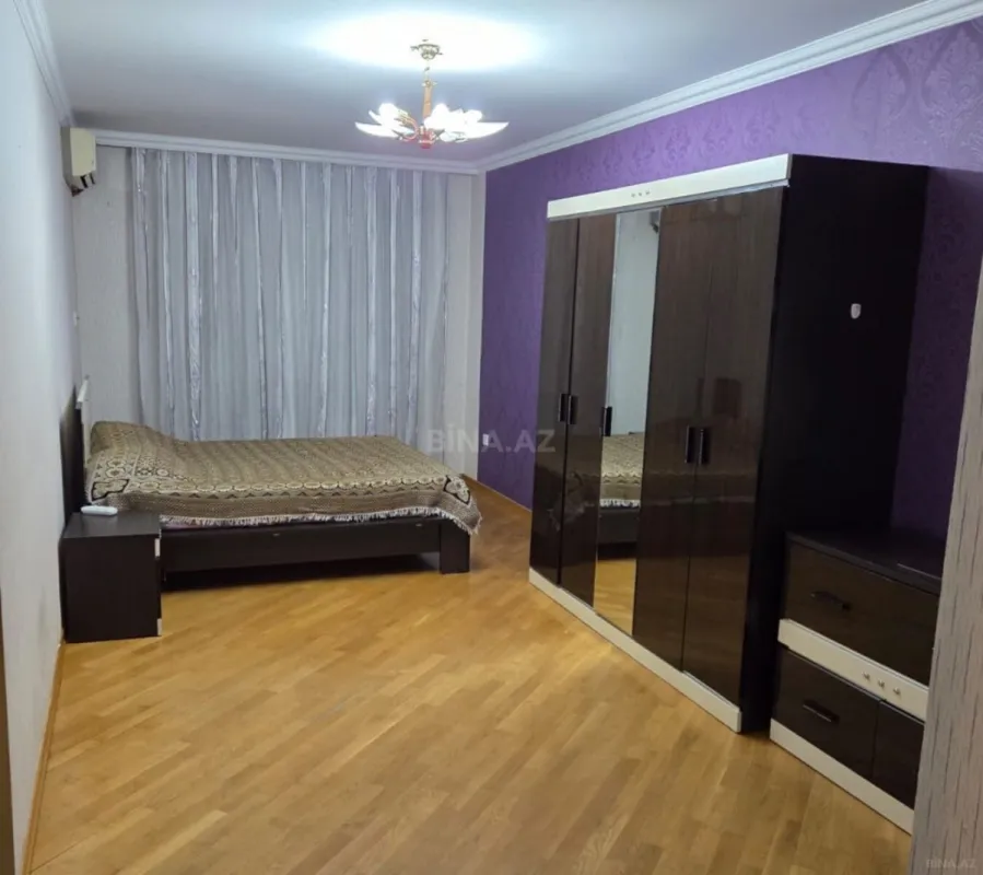 Kirayə verilir 2 otaqlı mənzil 100 m²