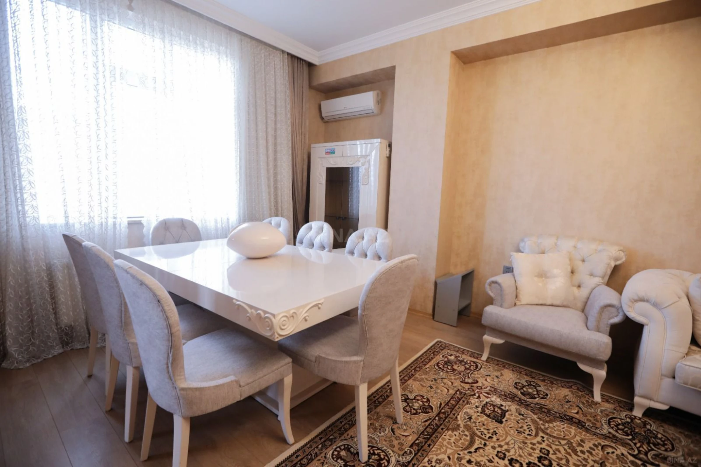 Satılır 3 otaqlı mənzil 120 m²