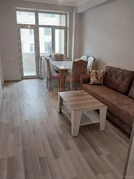Satılır 2 otaqlı mənzil 57 m²