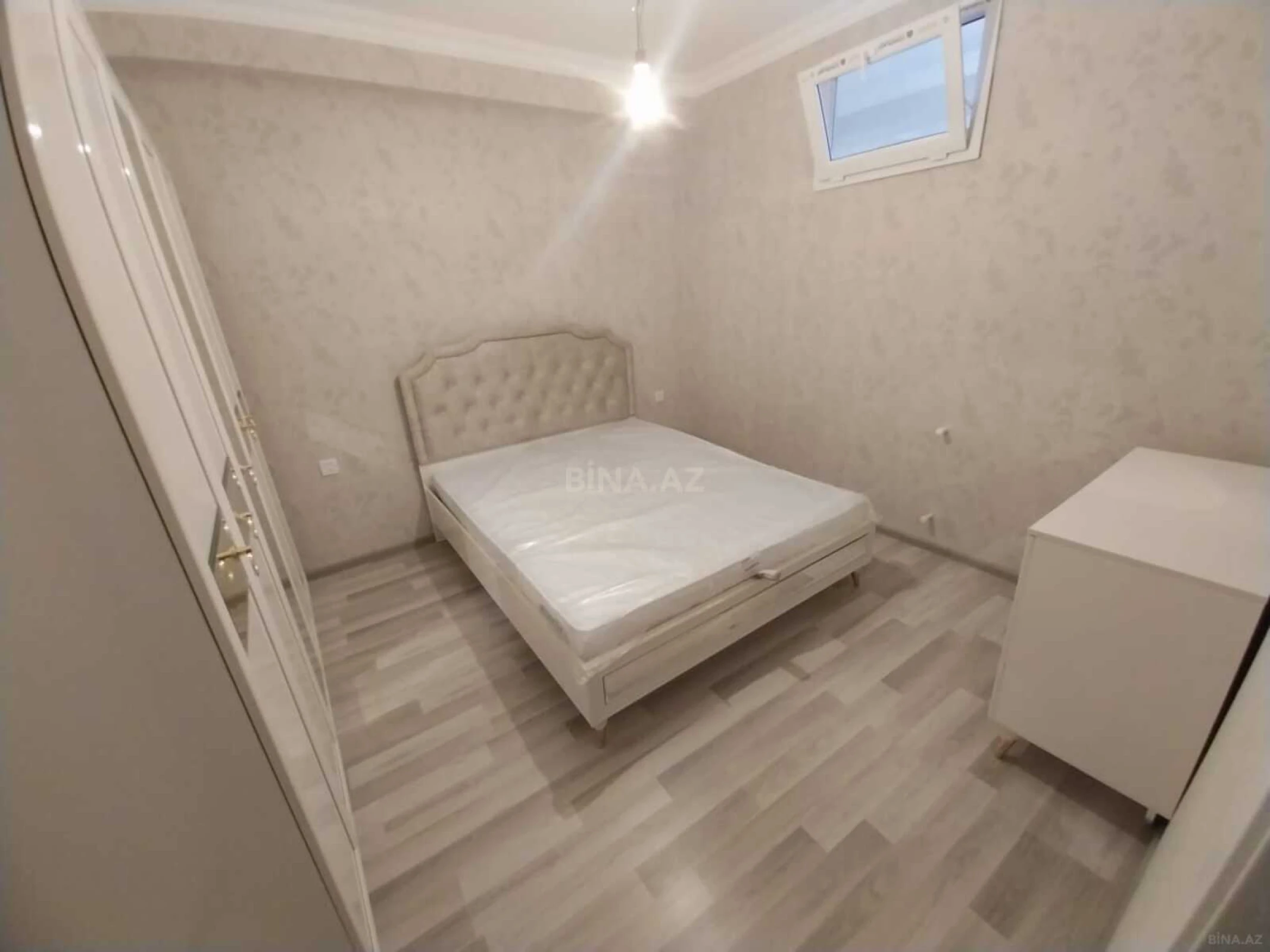 Satılır 2 otaqlı mənzil 57 m²