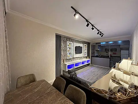 Satılır 3 otaqlı mənzil 76 m²