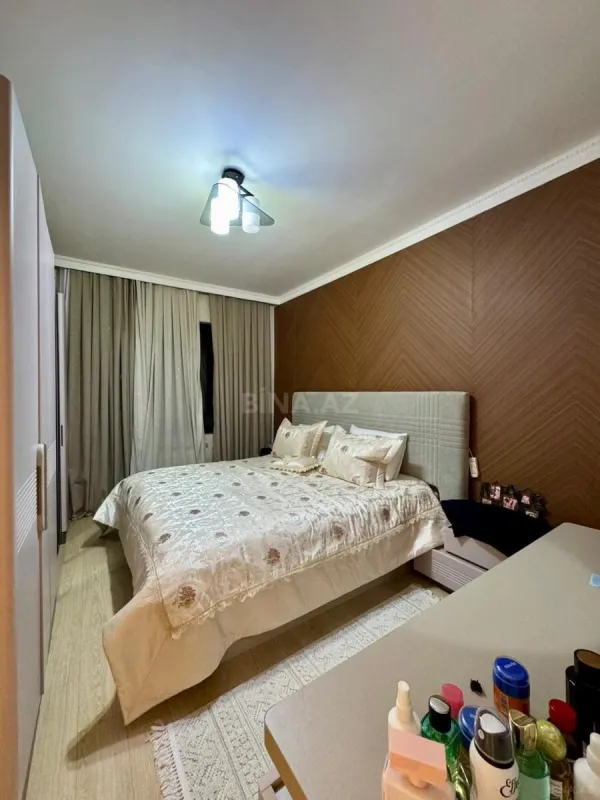 Satılır 4 otaqlı mənzil 110 m²