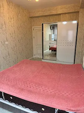 Kirayə verilir 4 otaqlı mənzil 140 m²