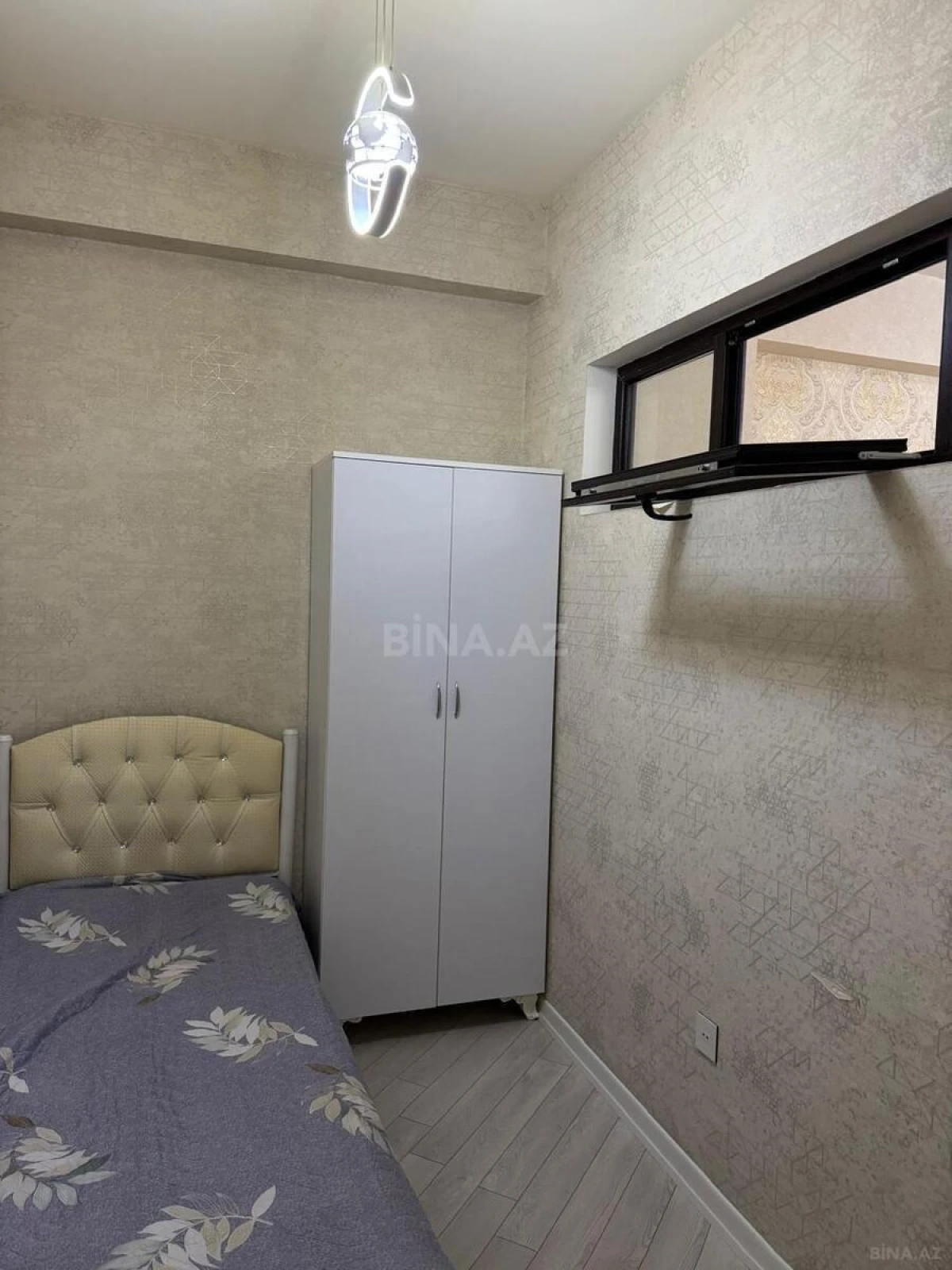 Kirayə verilir 4 otaqlı mənzil 140 m²