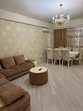 Kirayə verilir 4 otaqlı mənzil 140 m²
