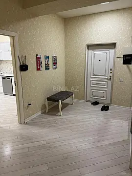 Kirayə verilir 4 otaqlı mənzil 140 m²