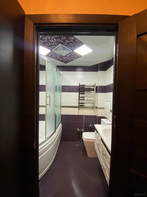 Kirayə verilir 2 otaqlı mənzil 90 m²