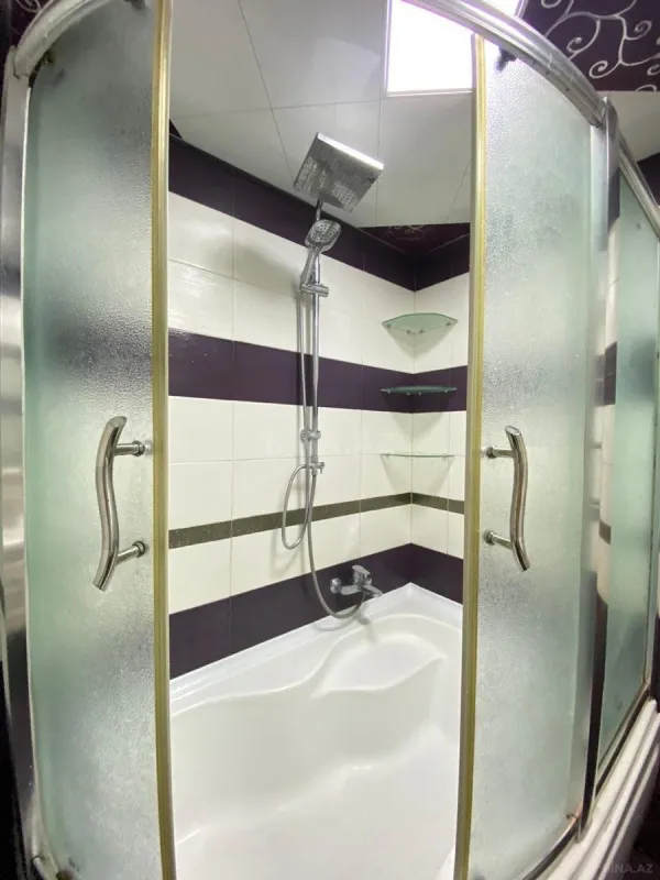 Kirayə verilir 2 otaqlı mənzil 90 m²