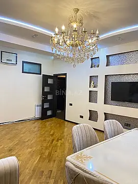 Kirayə verilir 2 otaqlı mənzil 90 m²