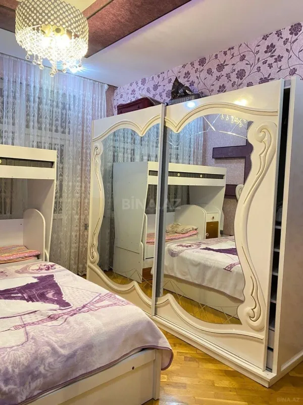 Kirayə verilir 2 otaqlı mənzil 90 m²