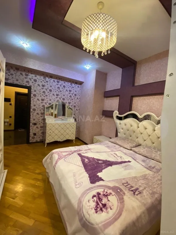 Kirayə verilir 2 otaqlı mənzil 90 m²